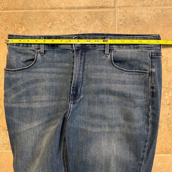 OLD NAVY BELL BOTTOM JEANS~ 16P~NWOT~W 36.5โ~L 30โ~Bell 22โ Around~High Waist - Picture 10 of 11